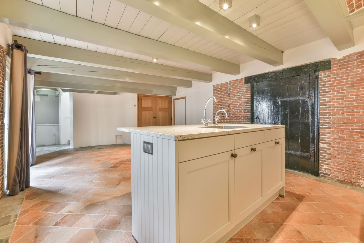 Renovatie-&-verbouwing-van-keuken-tot-complete-woning